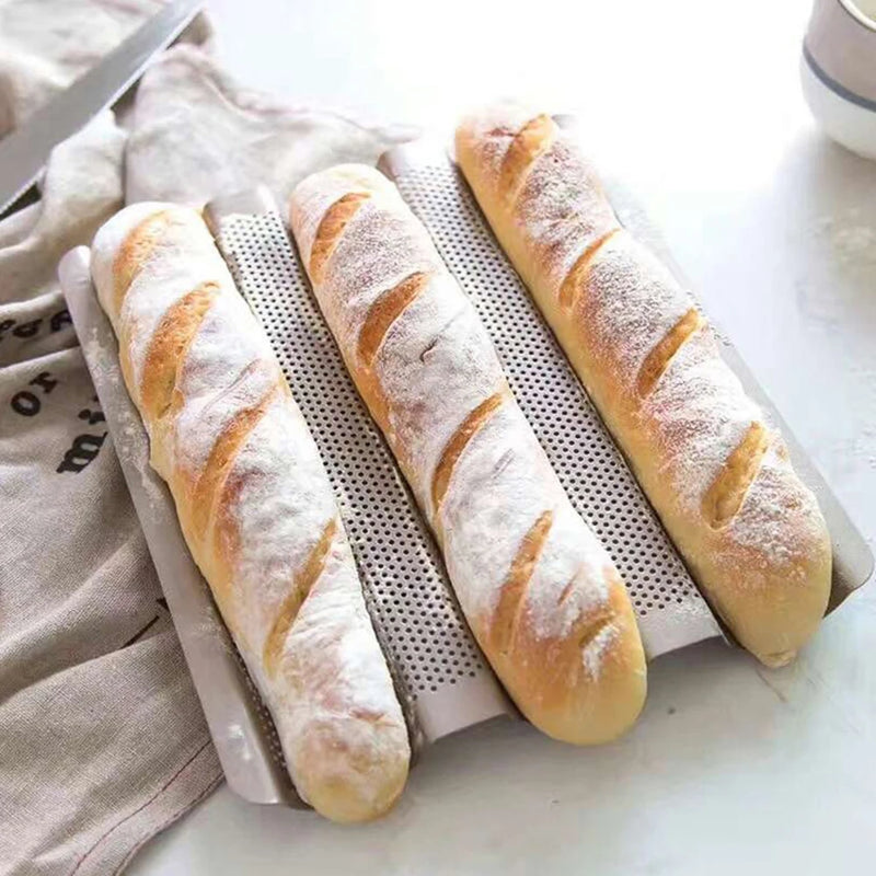 Forma para Pão Francês com 3 Slots e Ondas, Antiaderente, em Aço Carbono para Assar em Casa